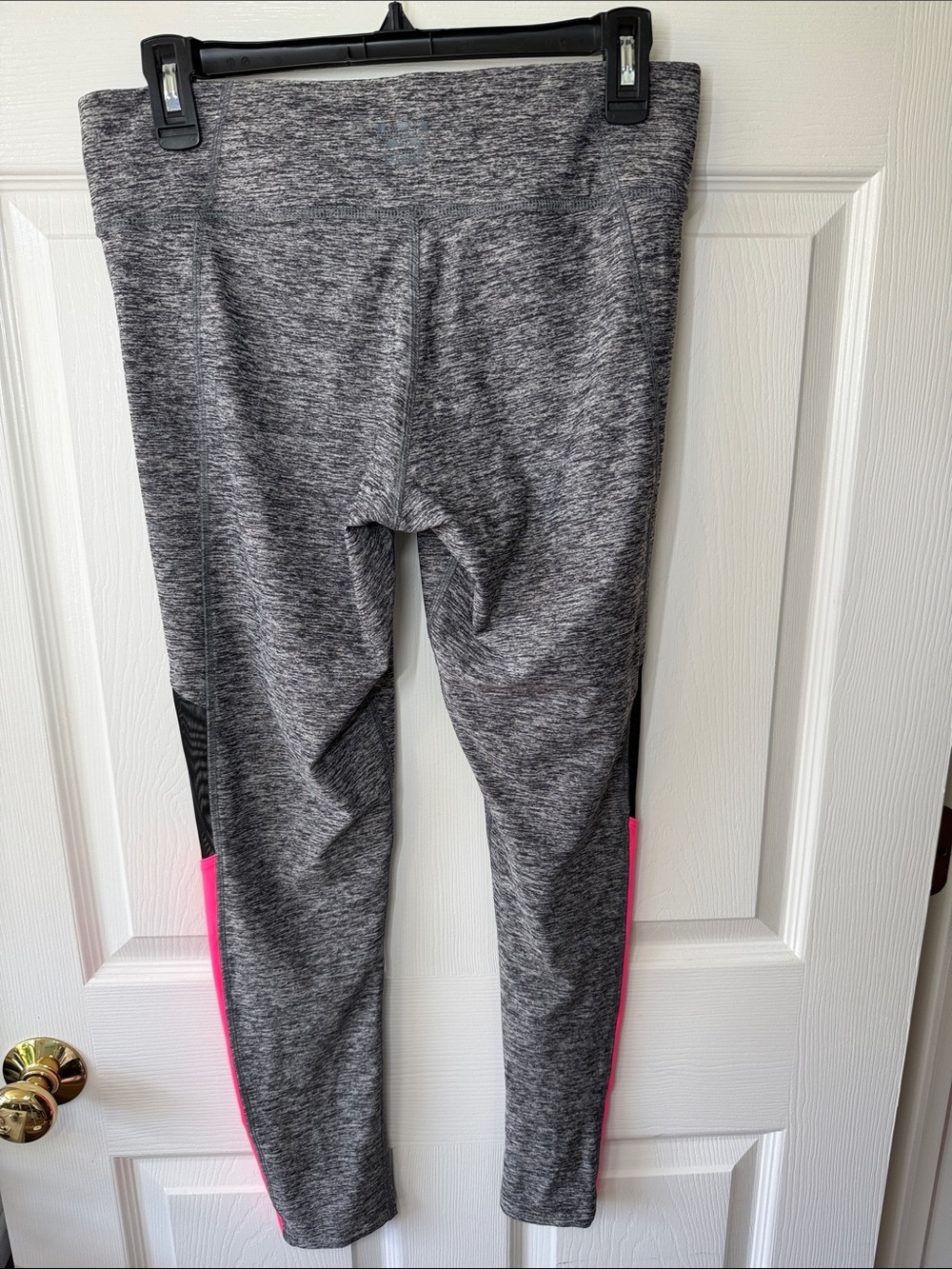 PINK Victoria's Secret Ultimate Leggings - Picture 5 of 6